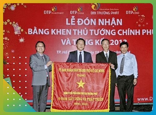 on-nhan-bang-khen-thu-tuong-chinh-phu